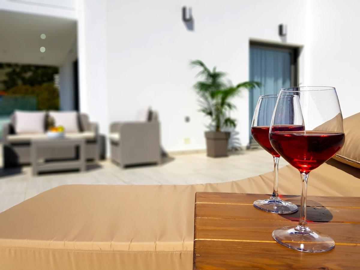 Artnest Luxury Hotel & Suites Saranda Kültér fotó