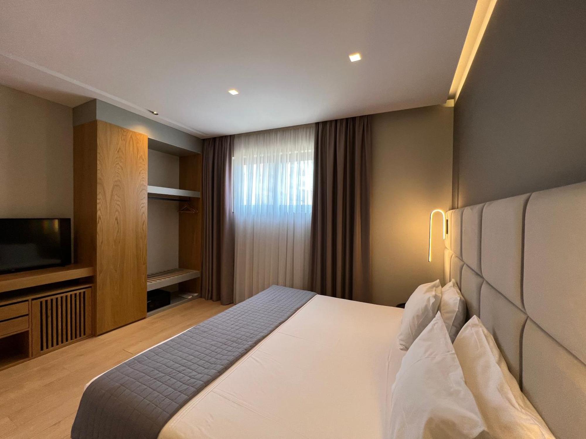 Artnest Luxury Hotel & Suites Saranda Kültér fotó